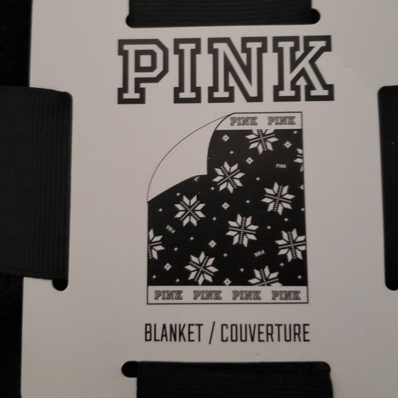 VS PINK cozy blanket - Picture 3 of 4